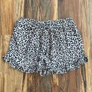 American Eagle Flowy Cheetah Leopard Print Shorts Size Small